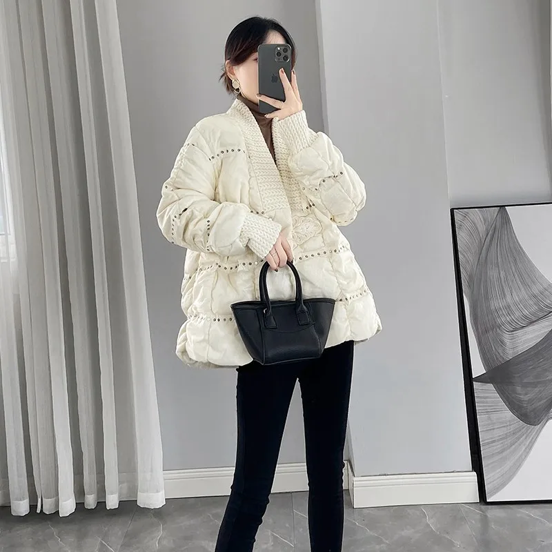 

2023 New Winter Vintage V-neck Button Jacket Women Warmth Thick Loose Long Sleeve Windproof Parka Short White Duck Down Coat B74