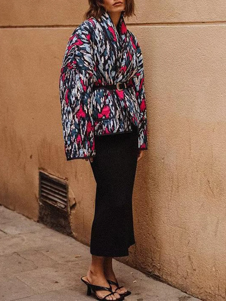 Рисунок 3 - Женская Стеганая куртка на пуговицах