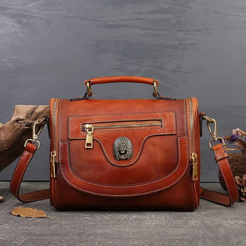 Пьер карден саквояж 19 век. Саквояж труссарди натуральной кожи. 6828. Ретро саквояж. Ретро саквояж.