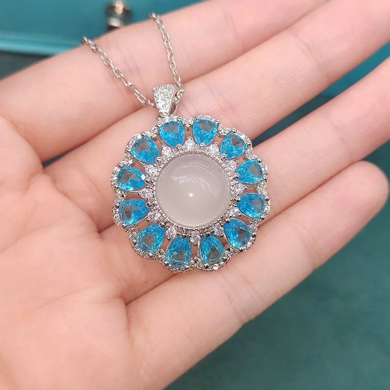 

Fashion Exquisite Flower Pendant Necklace Inlay Round Cubic Zirconia Hot Sale Adjustable Jewelry For Women Wedding Engagement