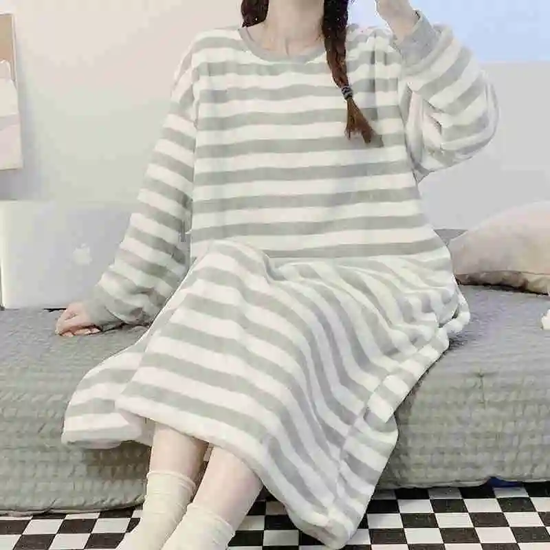 Winter Long Sleeve Thick Warm Flannel Nightgowns for Women Long Dress Coral Velvet Sleepwear Nightdress Nighty Loose Lounge Wear