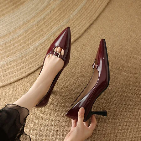 

Oversize Large size Big size High-heeled shoes Pointed single shoe temperament commuting banquet retro fashion trend
