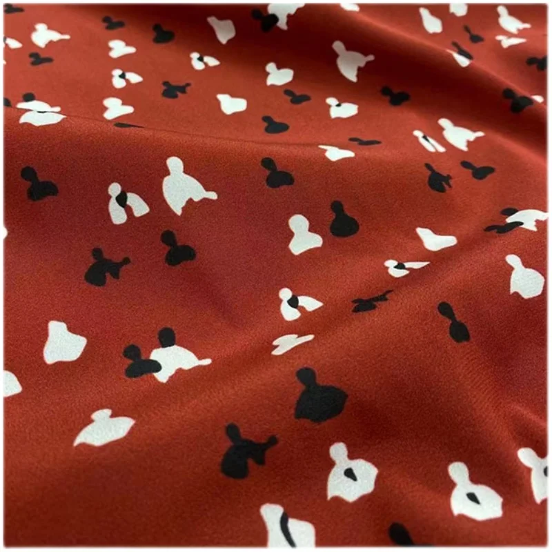 

Fashion Silk Stretch Crepe De Chine Fabric Inkjet Cartoon Character Map Sauce Red Mulberry Silk Dress Cloth for Sewing Material