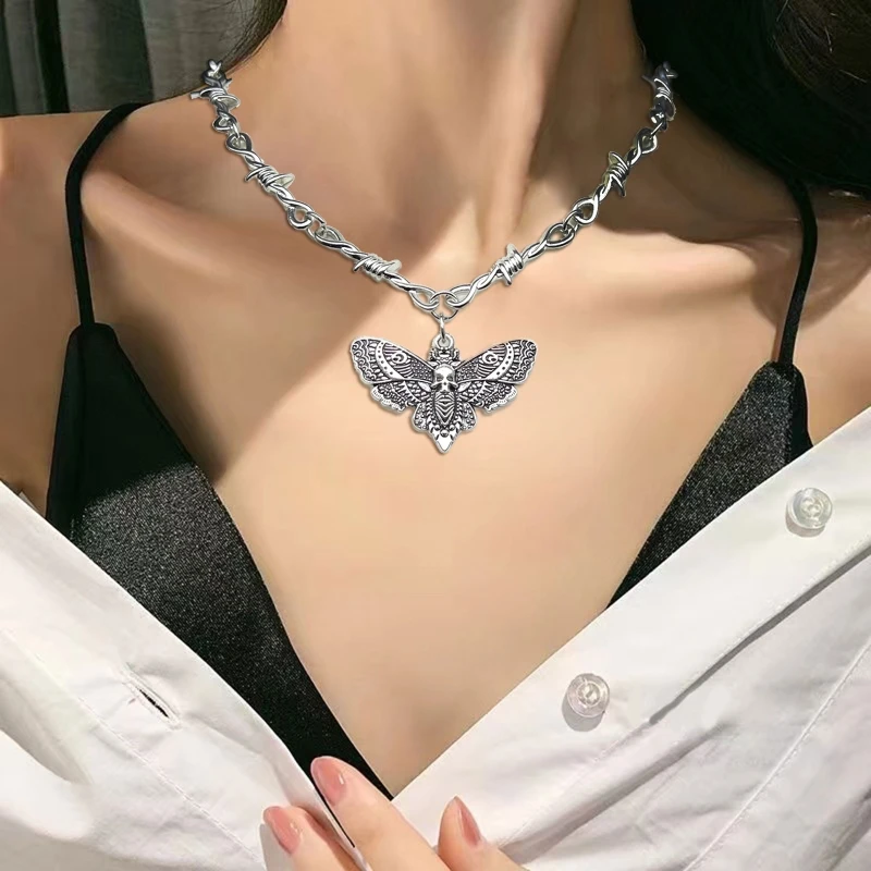 

European and American Hip-hop Punk Thorns Skull Moth Choker Necklace Retro for Creative Trendy Men's Alloy Pendant Dropshipping