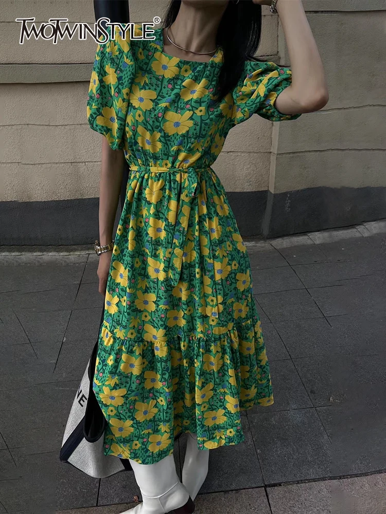 

TWOTWINSTYLE Vintage Print Colorblock Dress For Women Round Neck Short Sleeve High Waist Loose Midi Dresses Female Summer Style