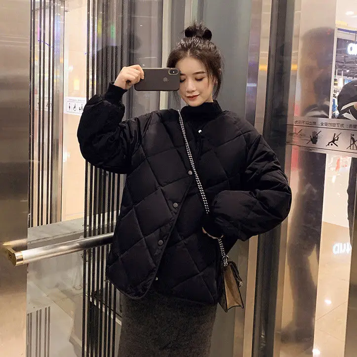 2023 New Women White Duck Down Jacket Autumn Winter Female Round Collar Down Coat Warm Coats Buttons Ladies Pockets Tops M01