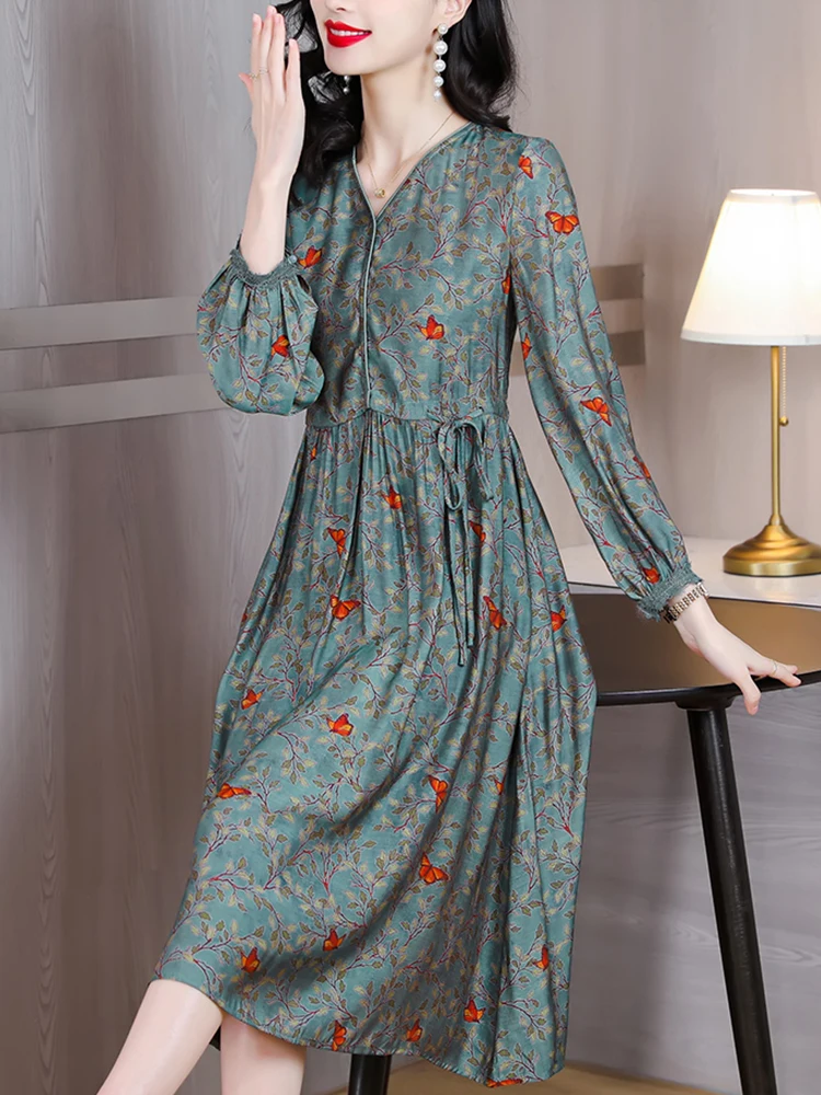 

Женское облегающее платье-миди с V-образным вырезом