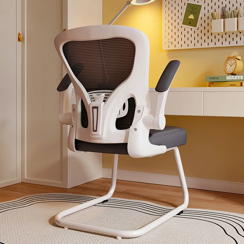 Рисунок 6 - Черное кресло для офиса с откидывающейся спинкой