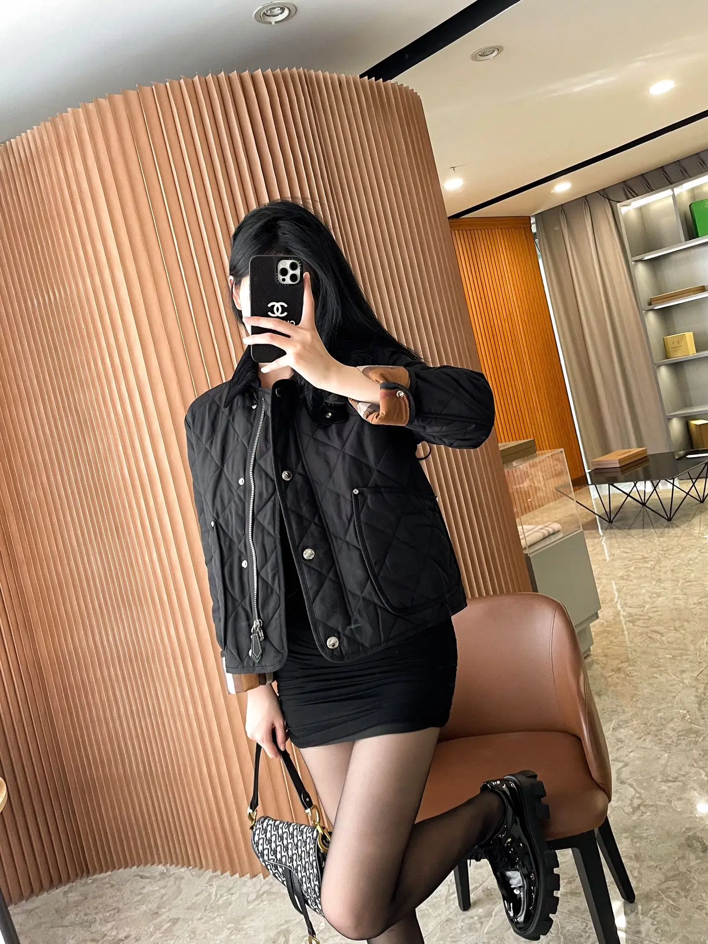 пуховик Burberry свободное зимнее теплый плотное пальто новинка 2024 модная зимняя