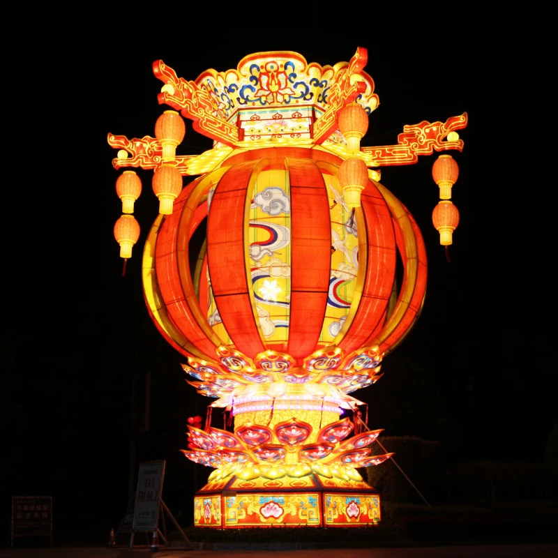 

Handmade traditional fabric Chinese red palace lantern for sale