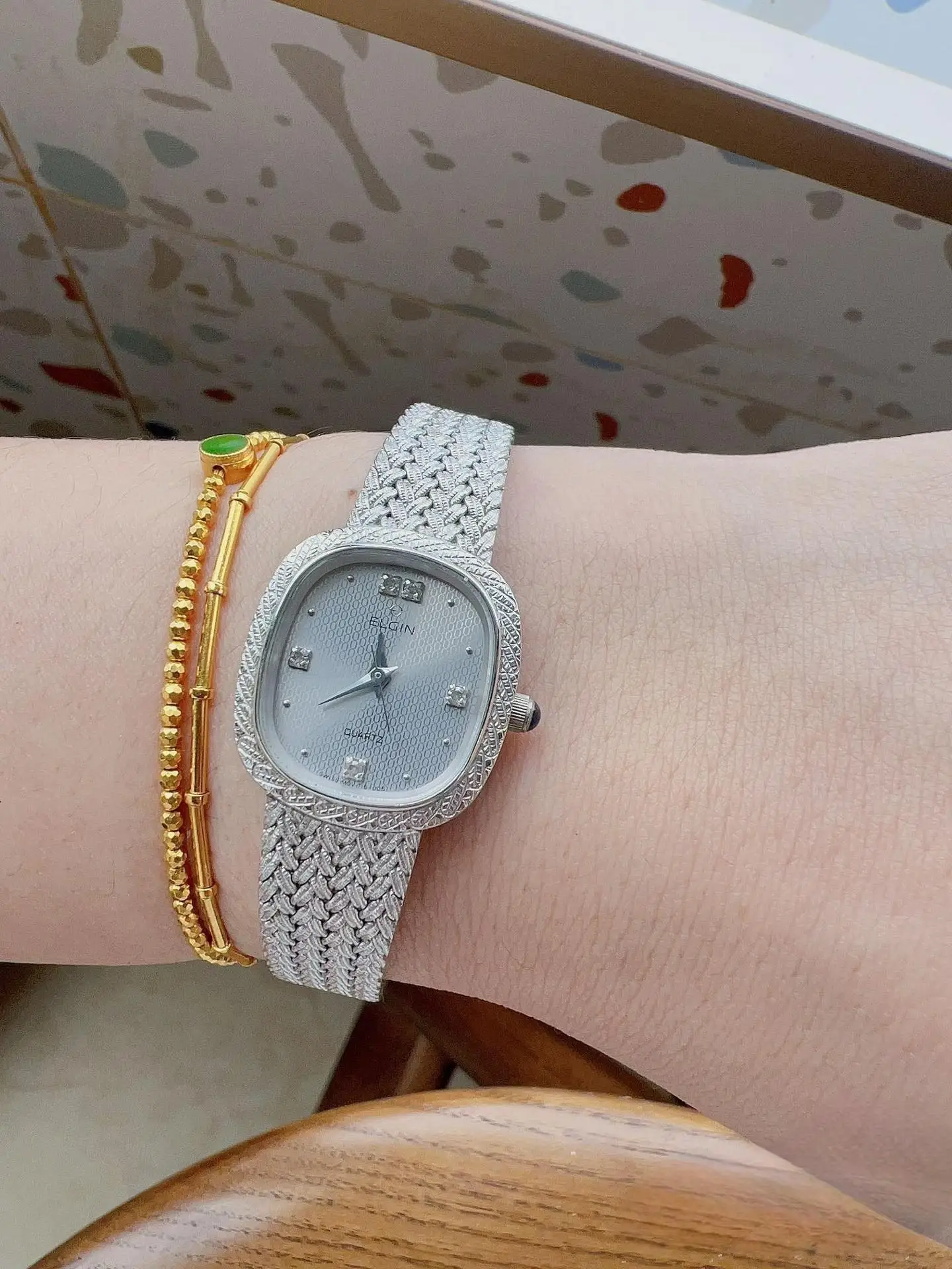 Женские винтажные часы с бриллиантами