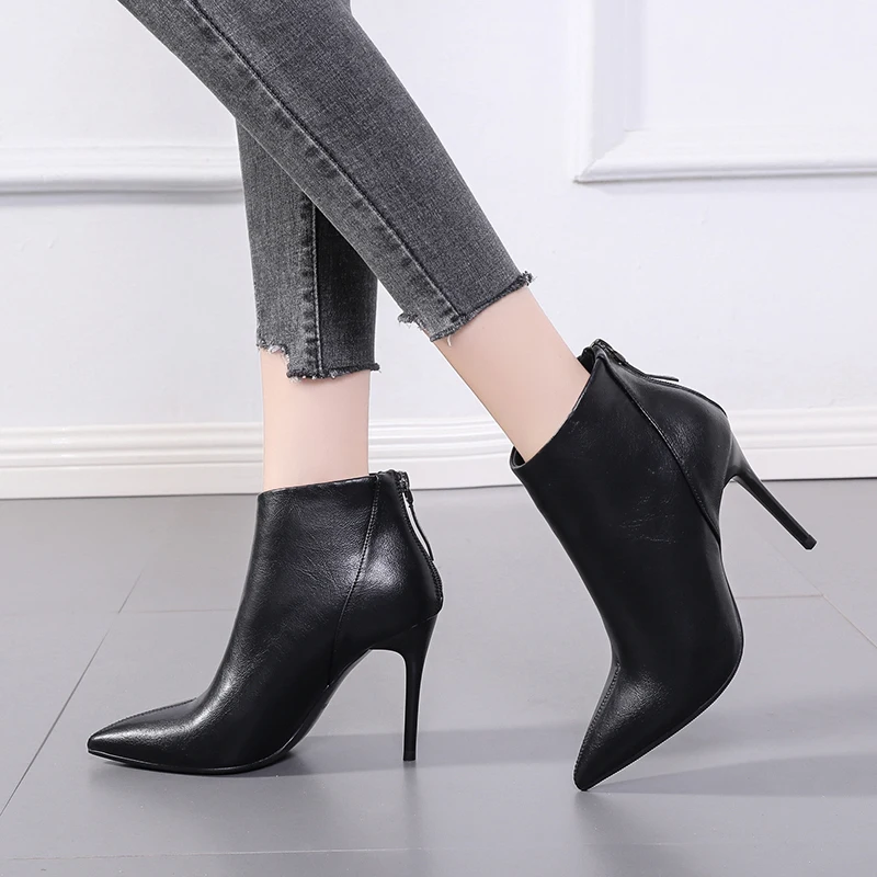 New Fashion Pointed Toe Boots Versatile High Heels Martin Boots Thin Heels Black Short Boots