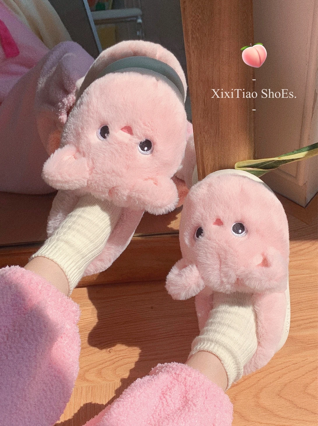

Pink Kitten Plush Home Slippers Women Cute Bear Cat Shoes INS Women's Winter Warmth Household Cotton Slippers Female