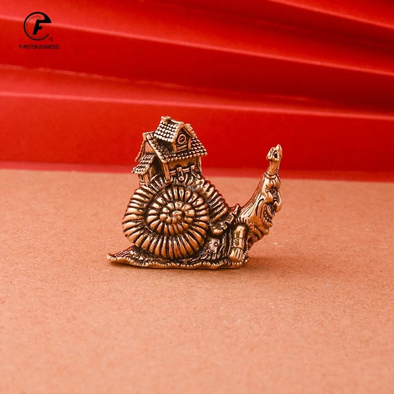 Миниатюра медная улитка