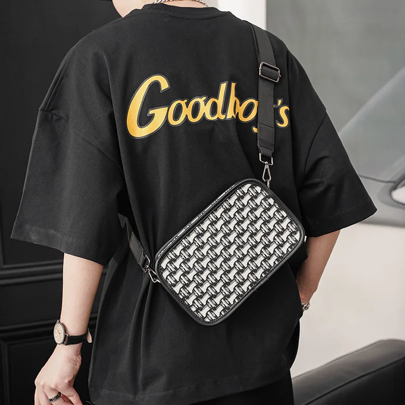 

Tidog korea youth fashion small square bag simple youth messenger chest bag