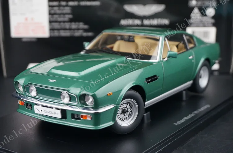 

Autoart 1:18 Aston Martin V8 Vantage 1985 Alloy Fully Open Out of Print Limited Edition Resin Metal Static Car Model Toy Gift