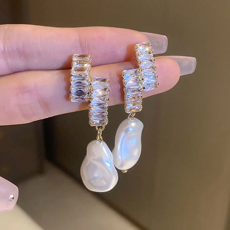 

Bohemia Irregular Pearl Women Earring 14k Real Gold Micro Inlaid Cubic Zircon Stud Earrings Wedding Jewelry Pendant Gift