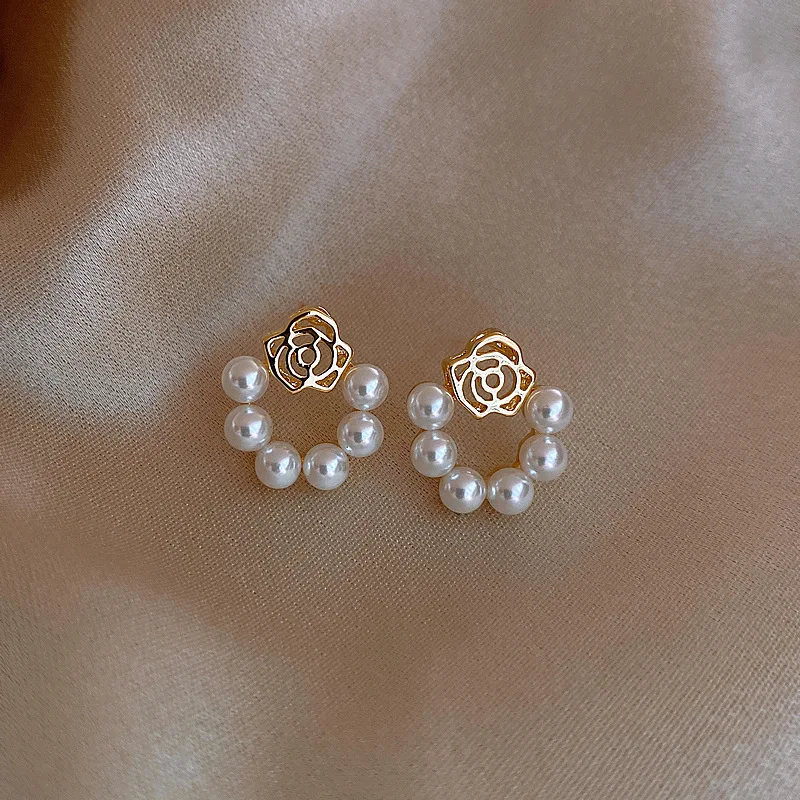 

S925 fashion petal pearl earrings Korean temperament small earrings 2022 new trendy earrings for women