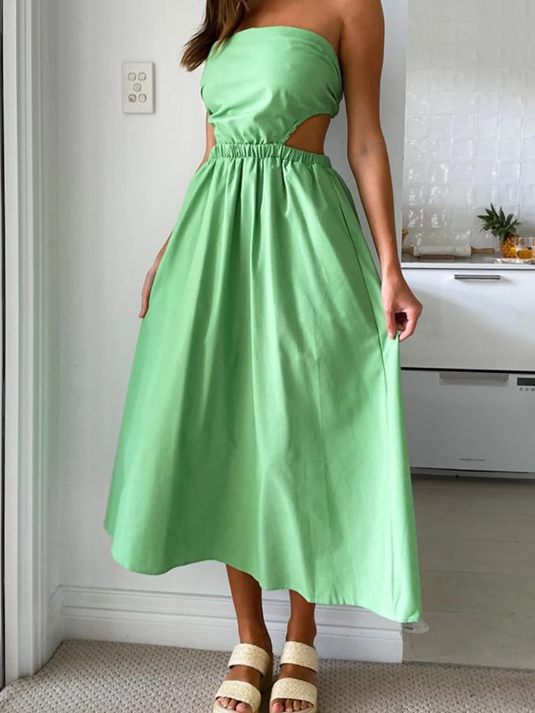 Женское платье без бретелек с открытой спиной и вырезом лодочкой |