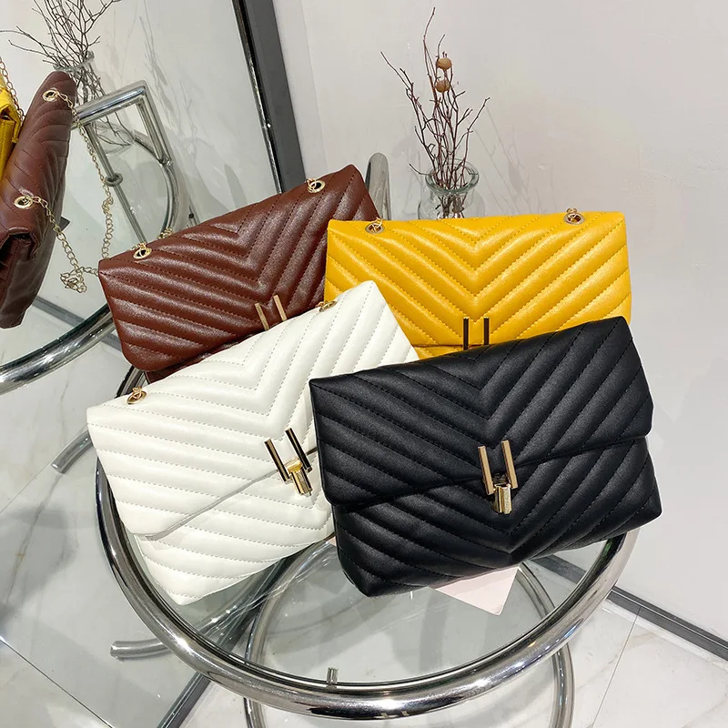 2022 Women's Bag New Embossed Tassel Chain Small Square Shoulder Bag Mobile Phone Messenger Bag Purses Handbags Luxury Designer