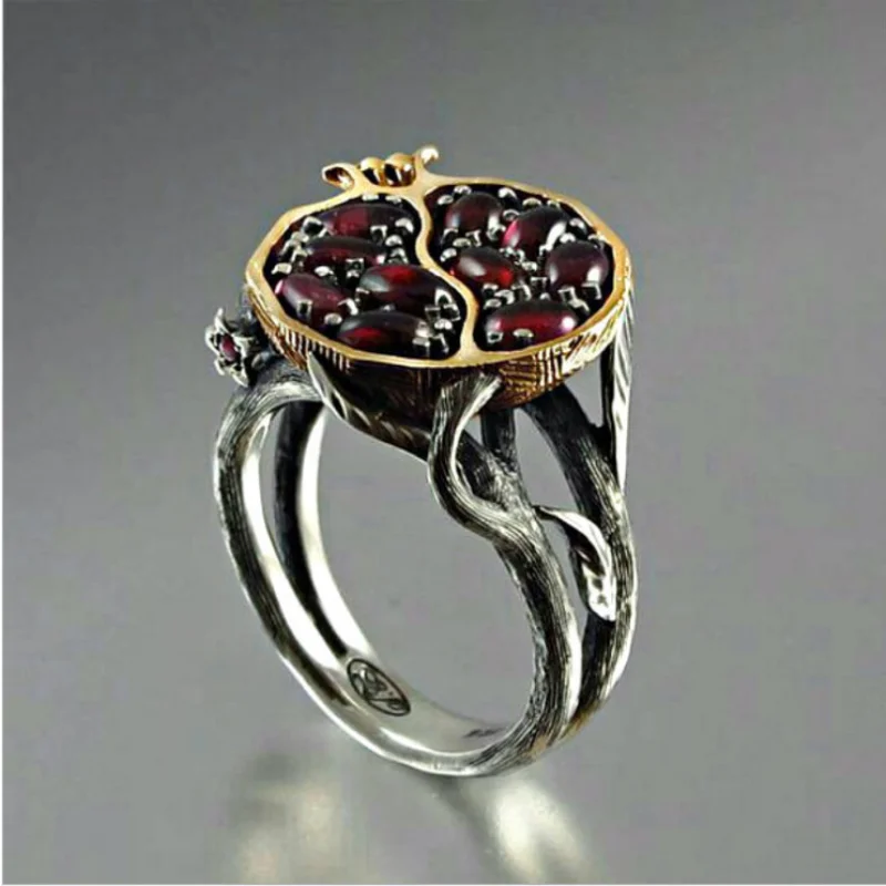 

Best-selling Garnet Tree Cane Black Gold Ring Spot retro creative hand jewelry