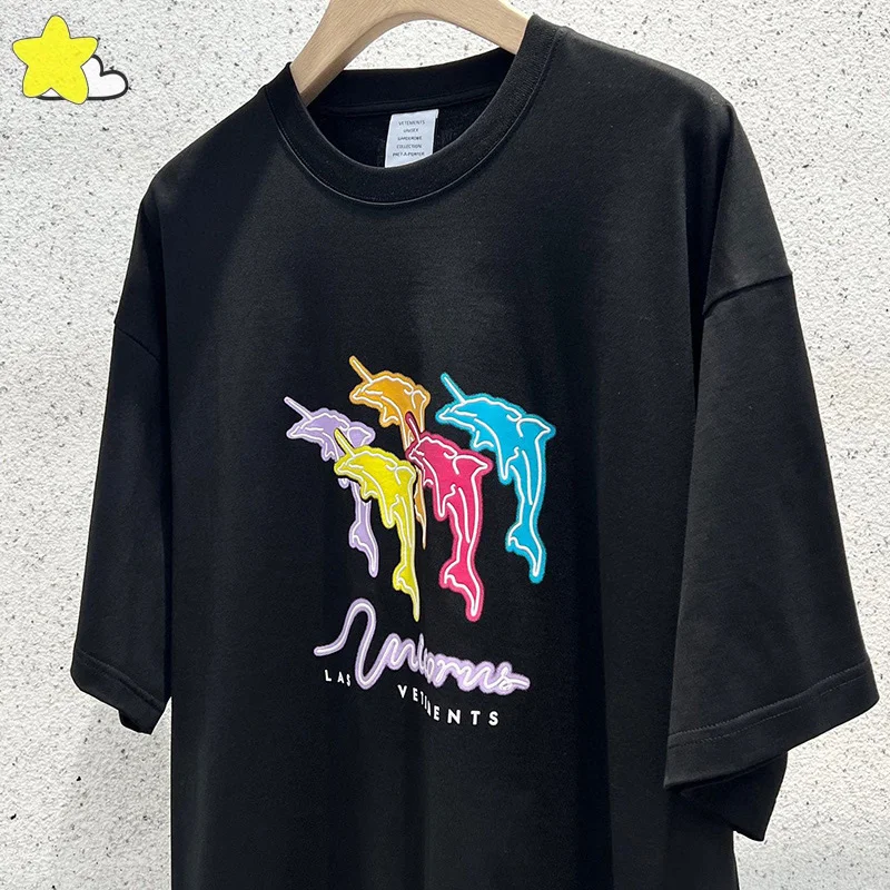 

Colored Cartoon Dolphin Printing Vetements T-Shirt Men Women 1:1 Cotton High Quality VTM Top Tee Oversized Hip Hop Short Sleeve