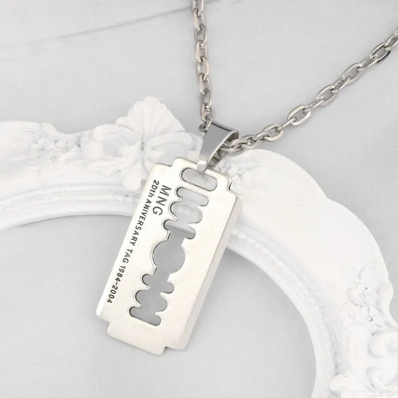 

Fashion Stainless Steel Metal Razor Blade Pendant Necklace Women Men Vintage Gothic Steampunk Rock Jewelry Gifts