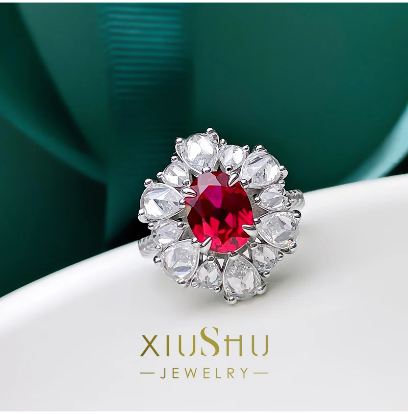 

Женское кольцо с Красным бриллиантом, 4 карата