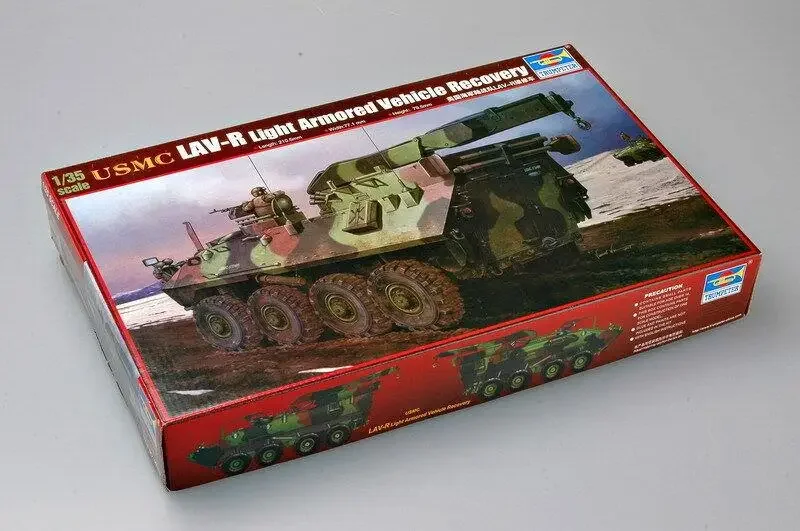 Trumpeter 00370 1/35 USMC LAV-R Легкая бронированная машина для восстановления сборки