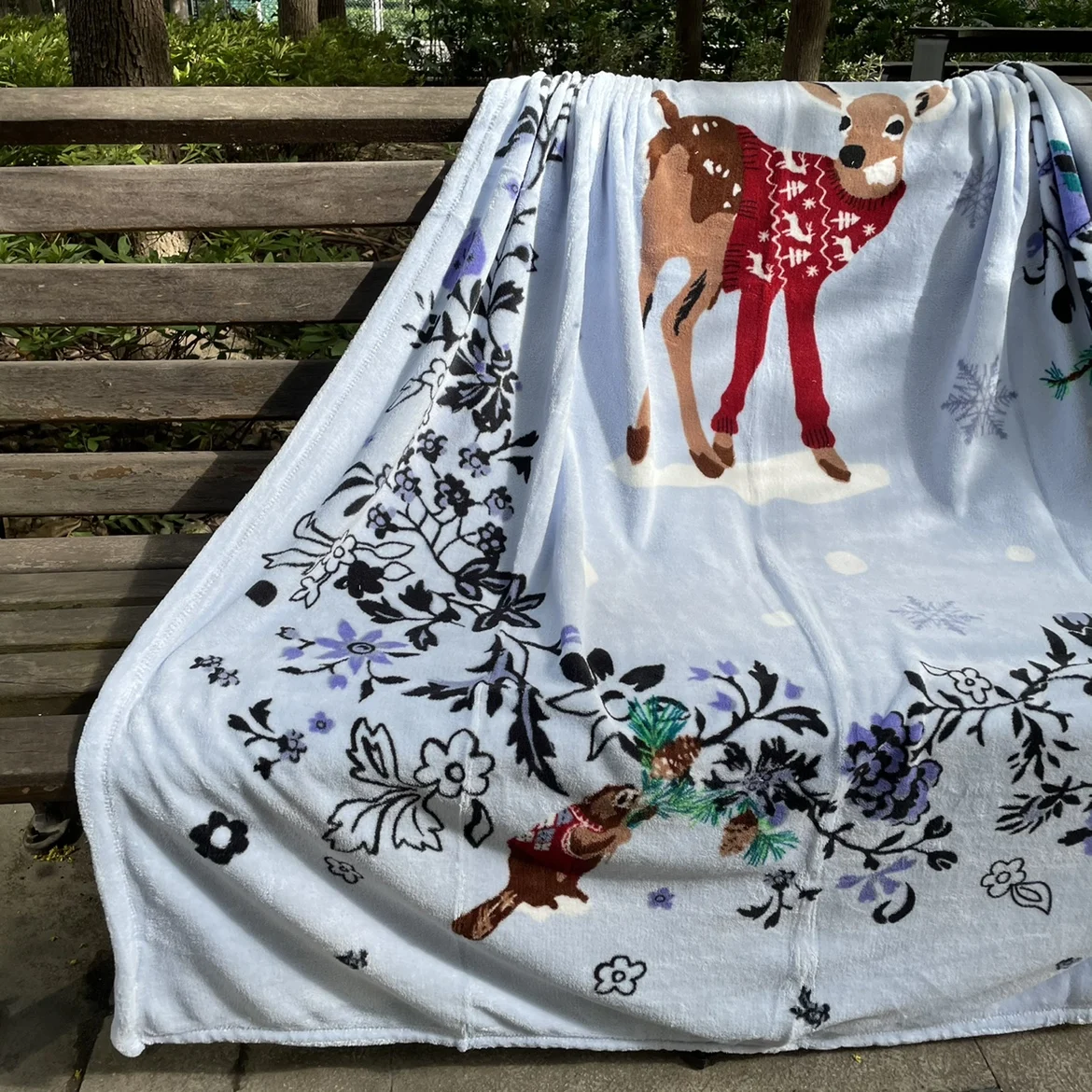 Plush throw blanket new without tag 200*126cm