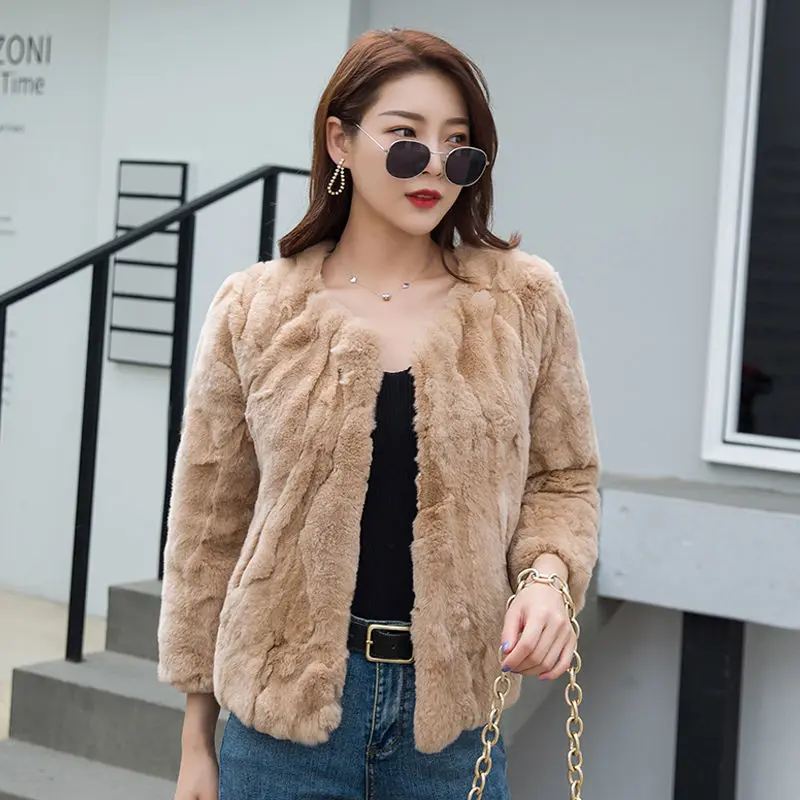 2022 Women's Winter New Short Genuine Fur Jackets Female Loose V-neck Warm Outerwear Ladies Real Rex Rabbit Fur Coats Q395