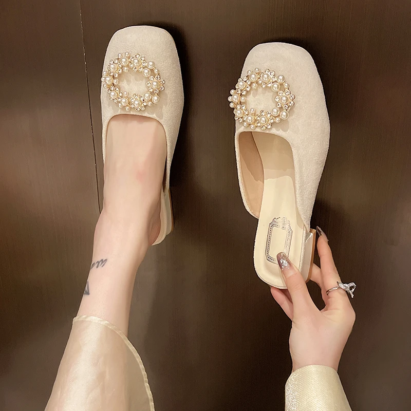 Мюли женские с жемчугом квадратный каблук шлепанцы заостренный носок без