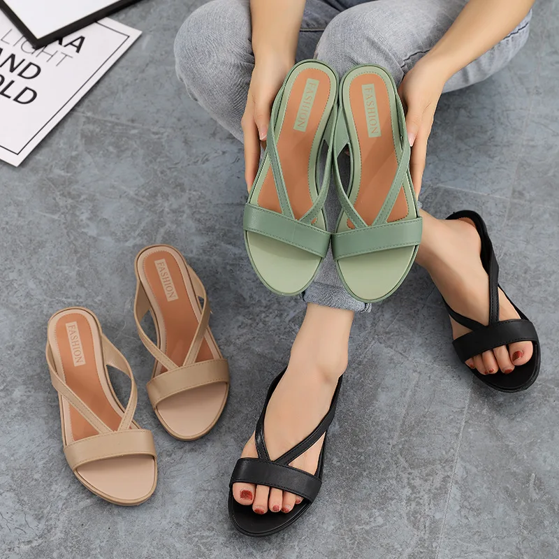 

New 2022 Low Heel Sandals The thick soled outdoor sandals casual slippers for women