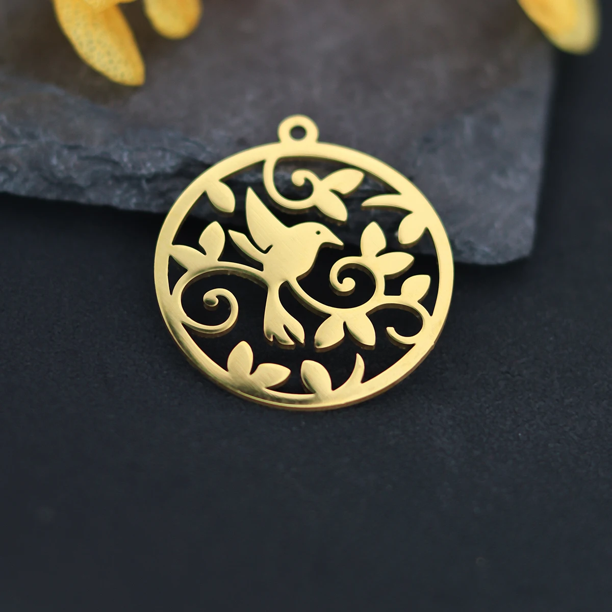 3 шт. изысканные филигранные Летающие птицы листья круглые полые подвески