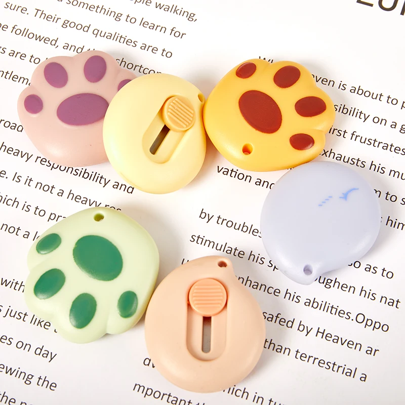 

1 PC Cute Cartoon Cat Claw Retractable Paper Cutter Utility Knives Stationery for School Office Home