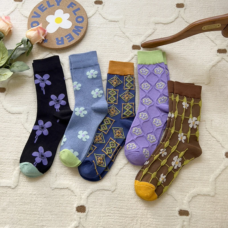 

Johnature Autumn Winter New Creative Hit Color Women Socks Vintage Ethnic Print Fashion Thicken All Match Mid Tube Sock(5 Pairs)