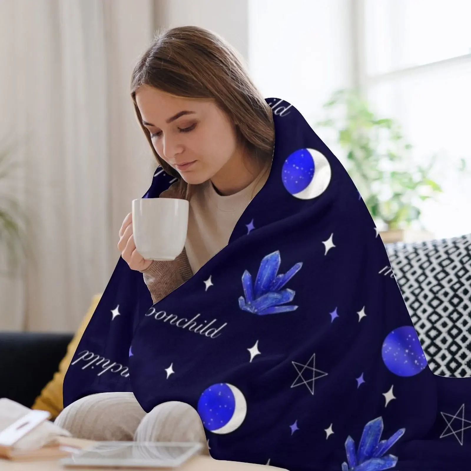 Фото Легкое и уютное одеяло Moonchild для кровати и дивана №3