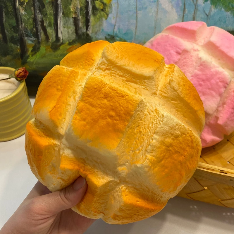 

Slow rebound Large pineapple bun Lava bread advanced pastry fragrance Soft pinch music decompression vent kawaii toys