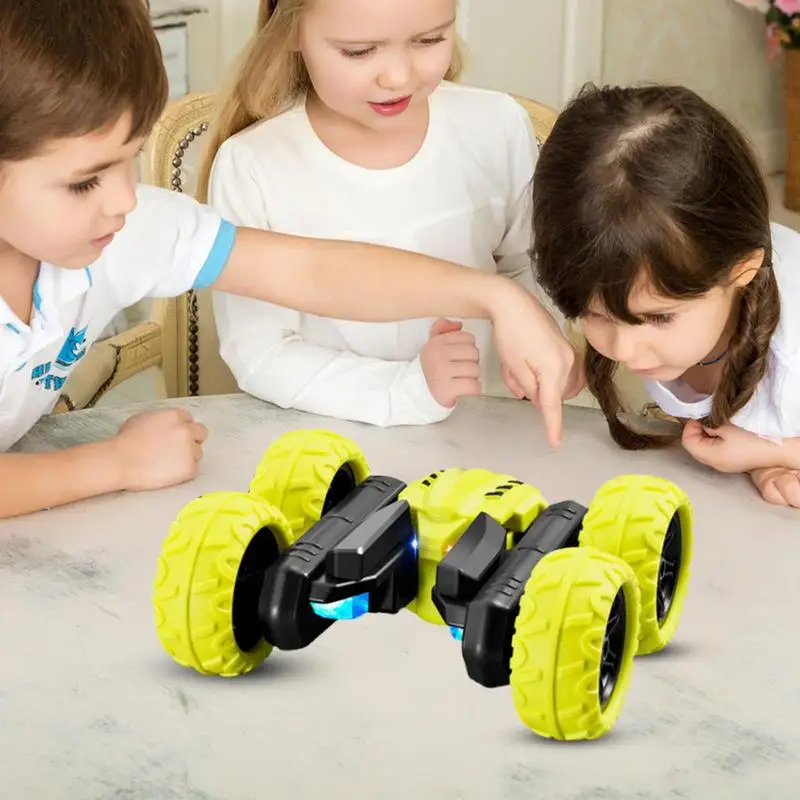 Автомобиль с дистанционным управлением двухсторонний вращающийся на 360 градусов