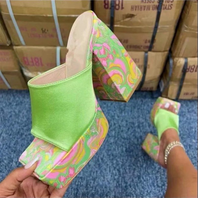 2023 New Women Color Printing Square Head Thick Bottom Thick Heel One-line Slippers Women's Large Size High-heeled Sandals