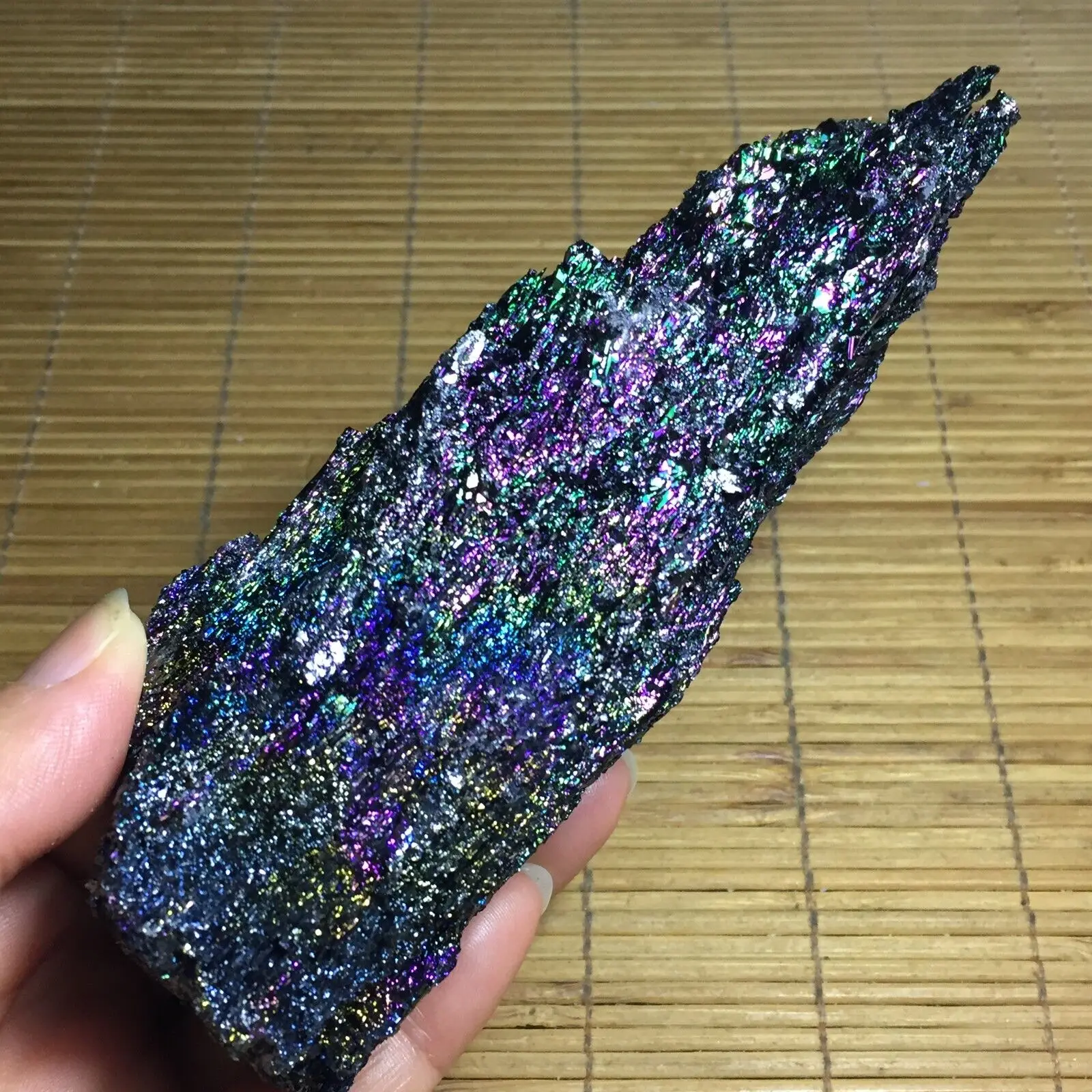 Натуральный Радужный карборум необработанный кристалл цветное сырье руды