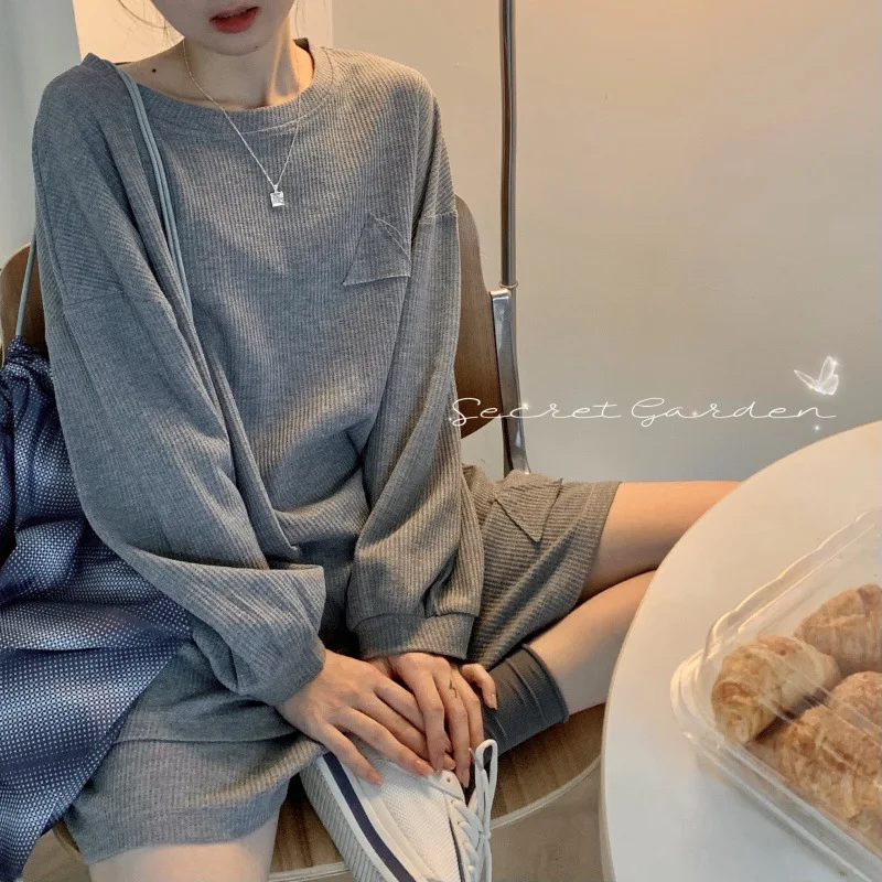 

2022 Women's Retro Waffle Design Round Neck Loose Casual Suit + Loose Casual Pants for Women skirt sets