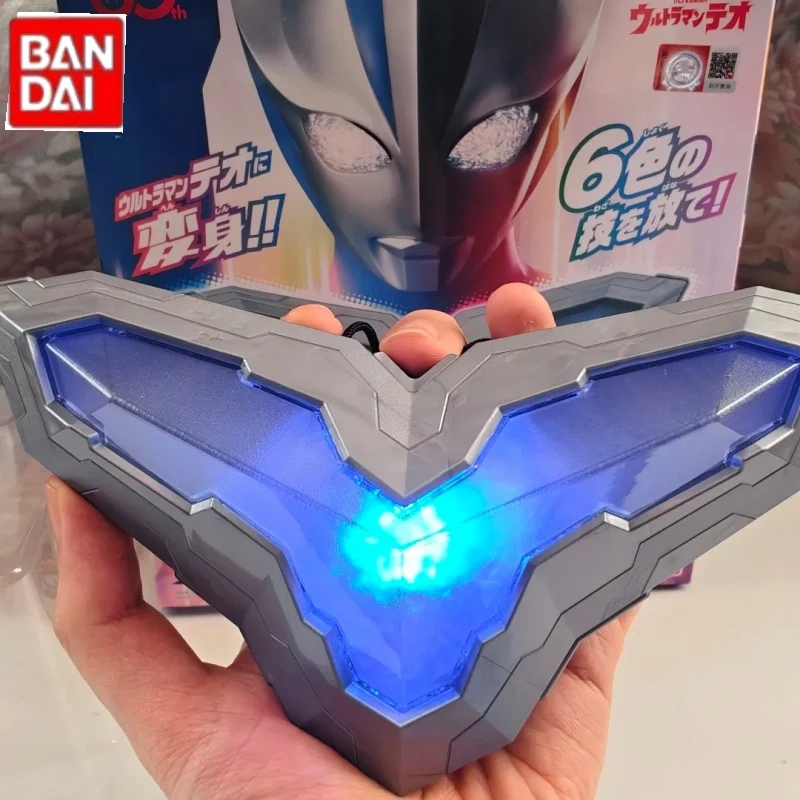 Фото В наличии: Оригинальный DX Teo Star Crystal Teo Ultraman Chest Light Henshin Device от Bandai – коллекционная игрушка-трансформер для фанатов №1
