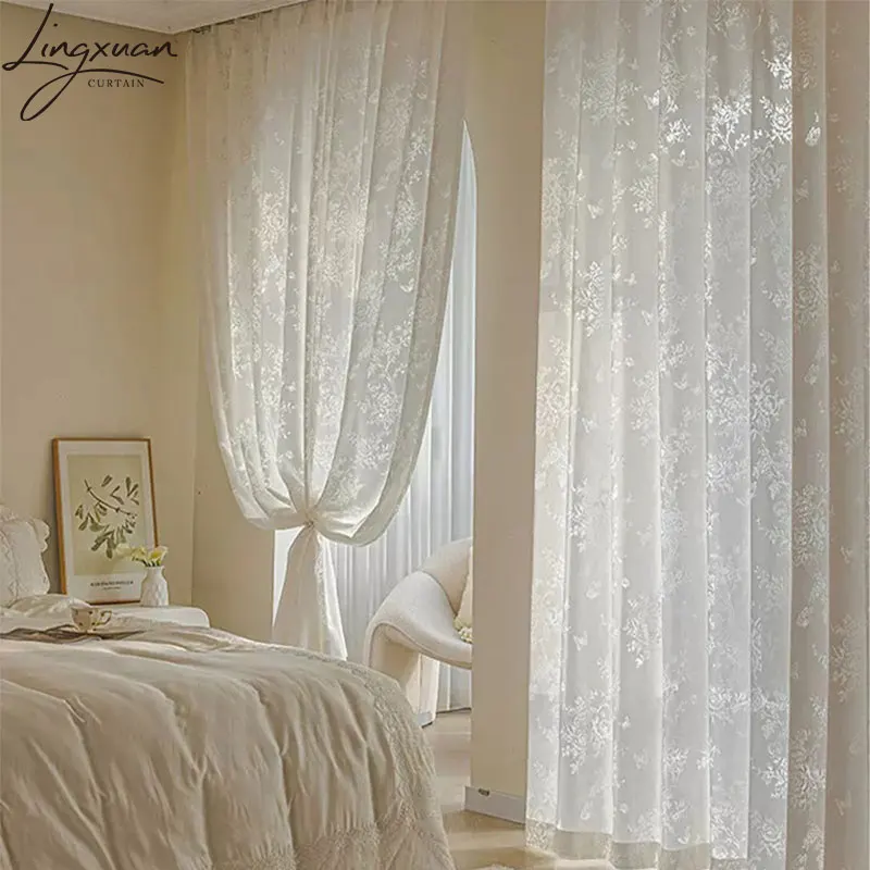 Белые прозрачные шторы для гостиной тюлевые с бабочками и цветочным рисунком