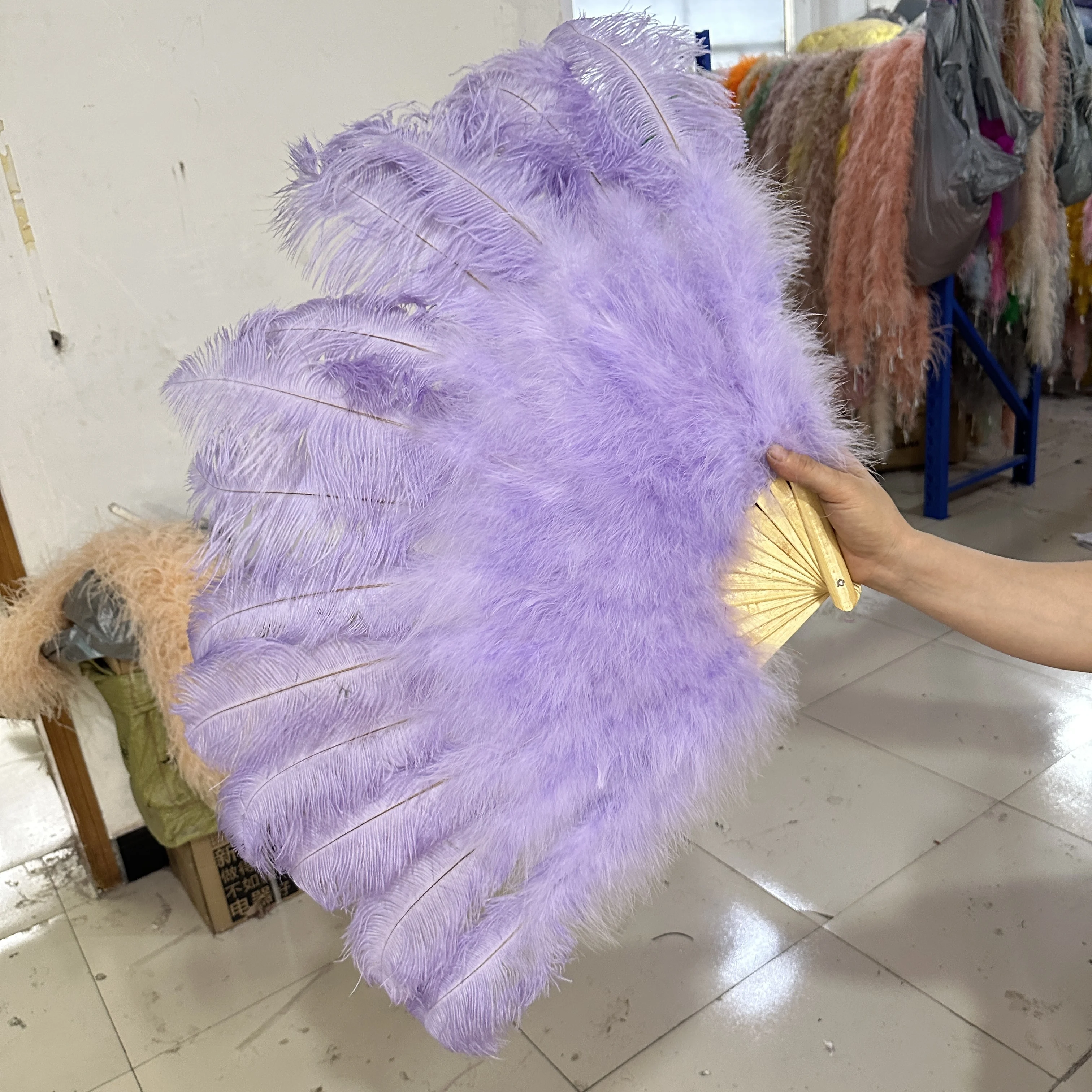 

100CM Big Ostrich Feathers Fan 13 Bone Light Purple Dance Show Performance props Plumages Fans Foldable Crafts Fan with feather