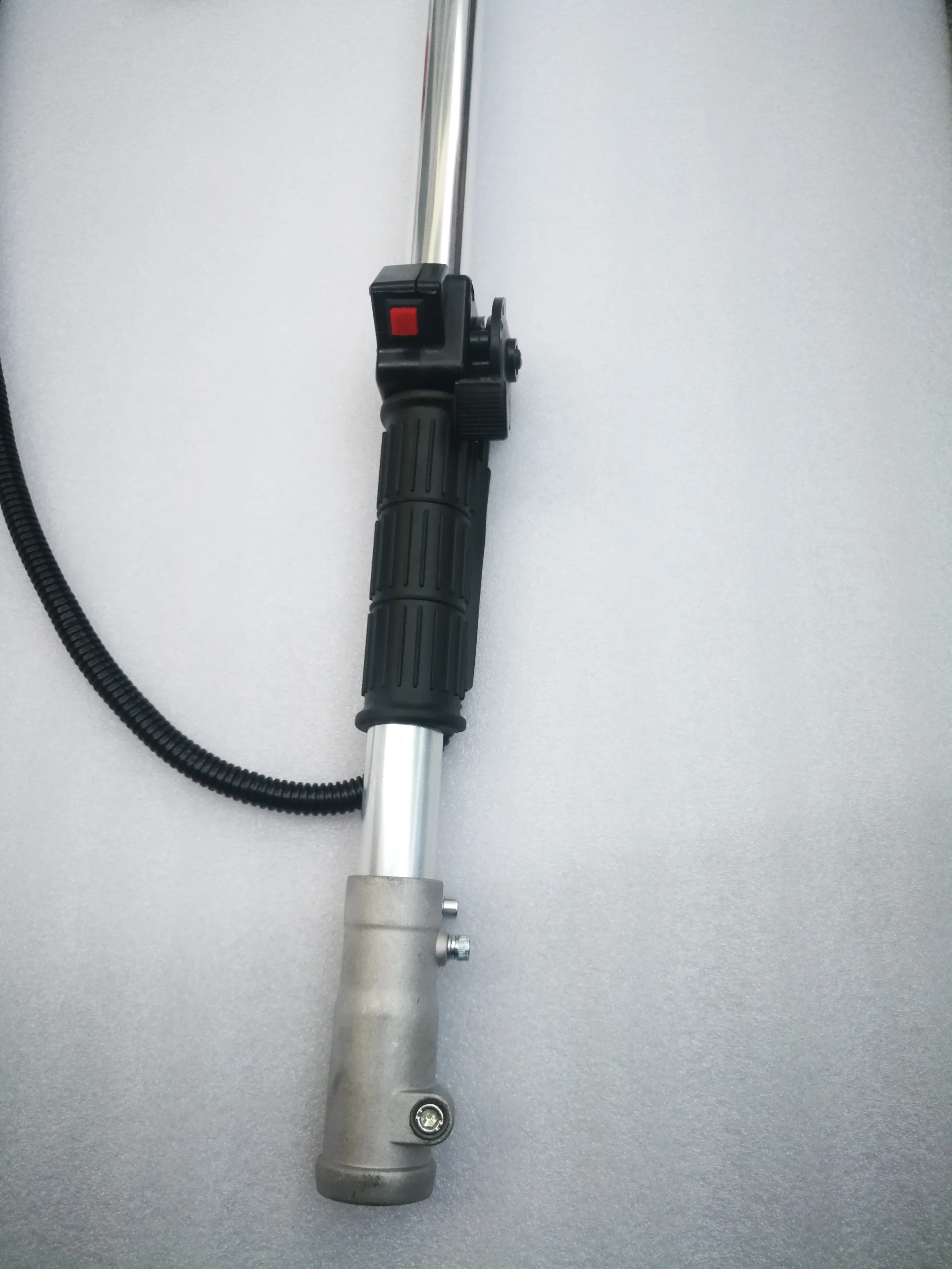 Рабочий стержень для газонокосилки ранец с боковым креплением кусторез