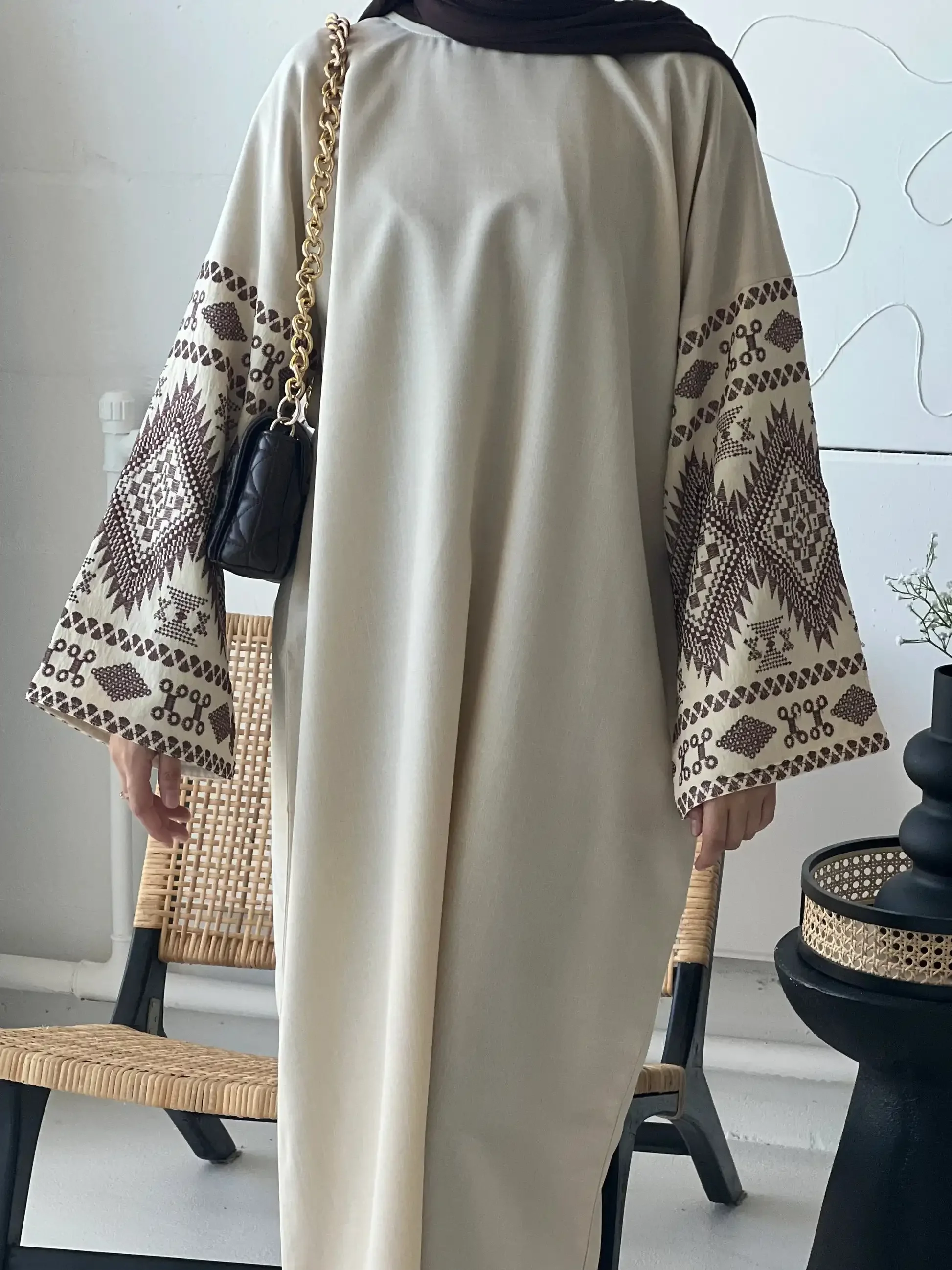 Закрытое платье Абая с вышивкой и манжетами мусульманские абайи для женщин Дубай