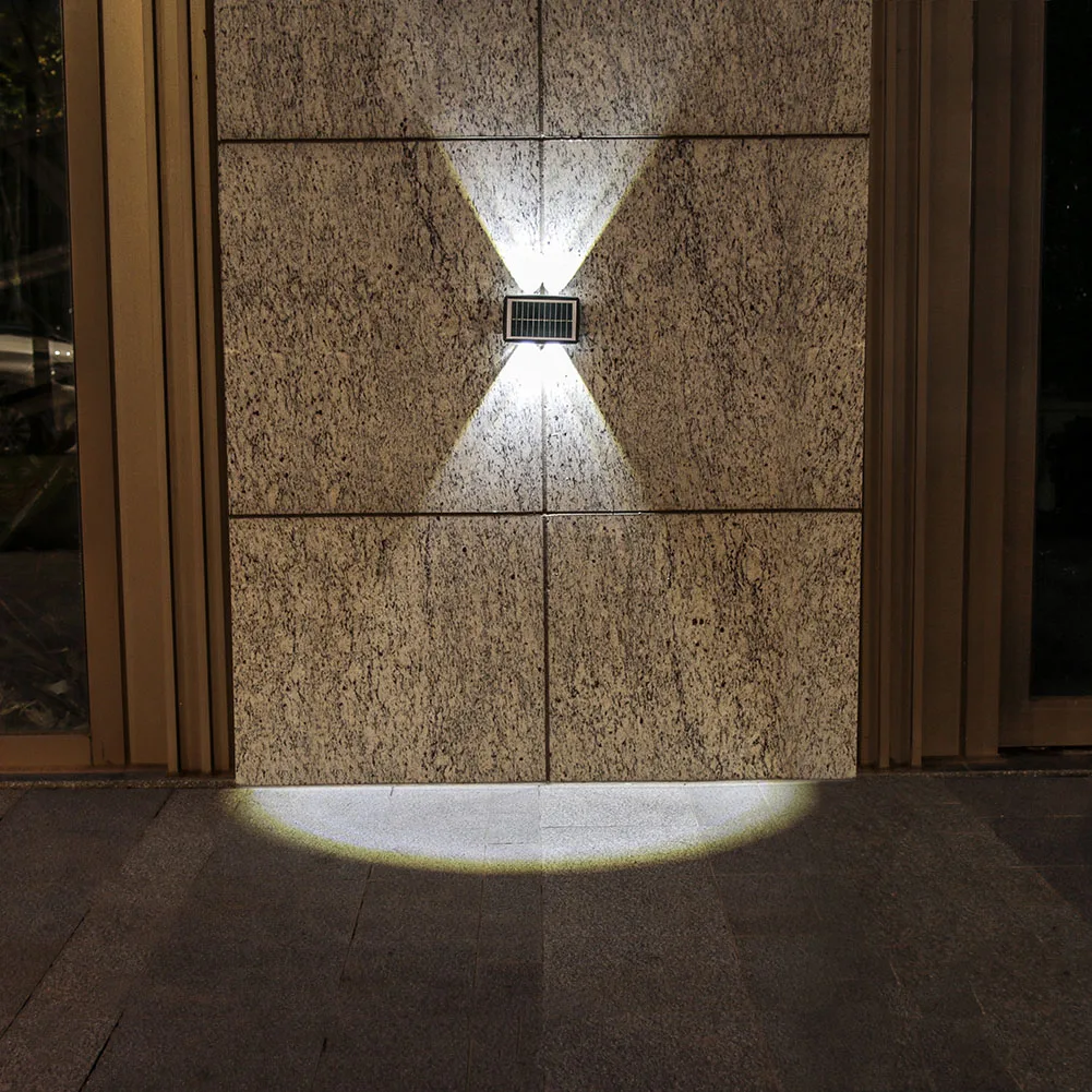 

Уличное освещение с двойной головкой, термостойкая декоративная настенная лампа на солнечной батарее с 4 светодиодный, перезаряжаемая Водо...