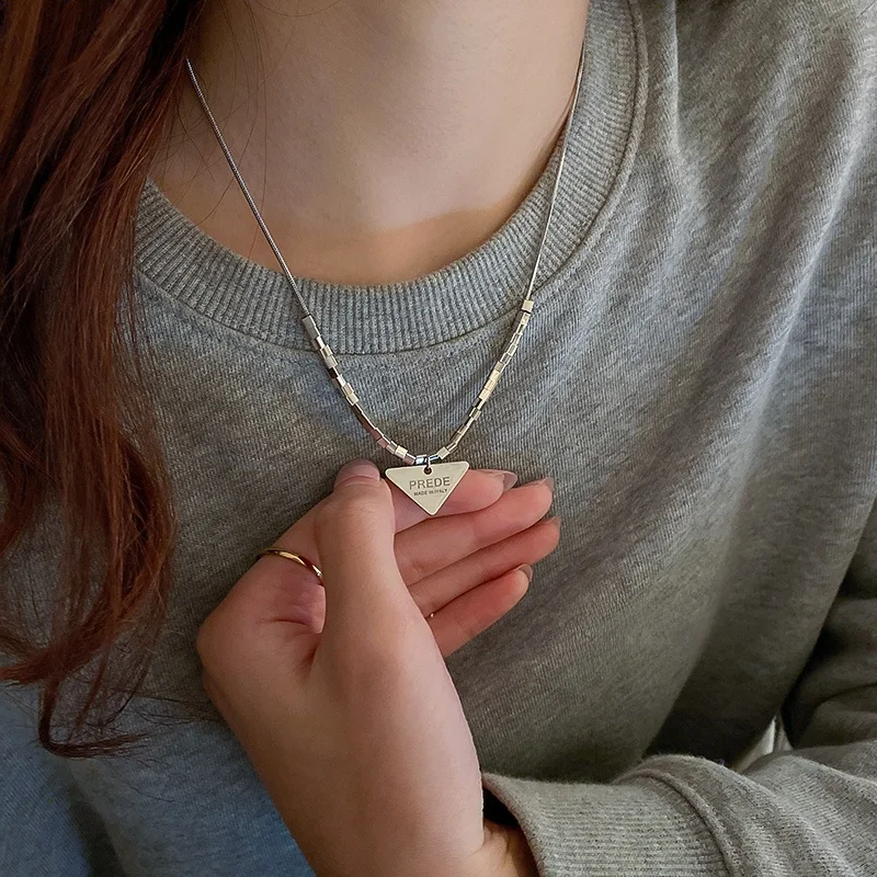 Треугольное ожерелье женское летнее новое из титановой стали не выцветает