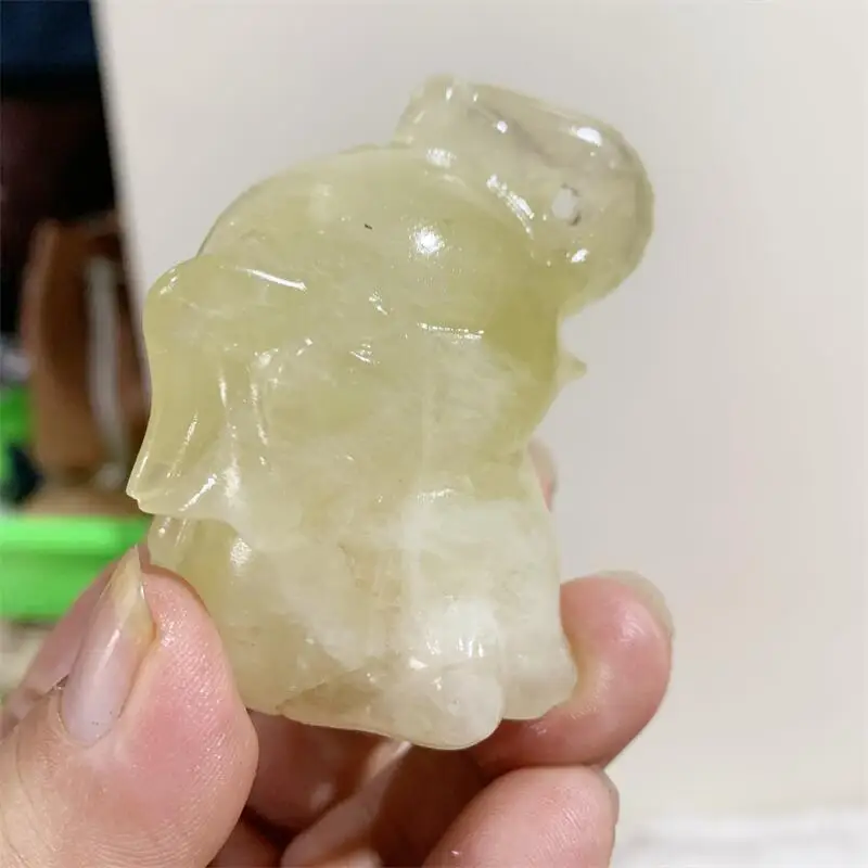 

Натуральный цитрин Elephanty, резьба